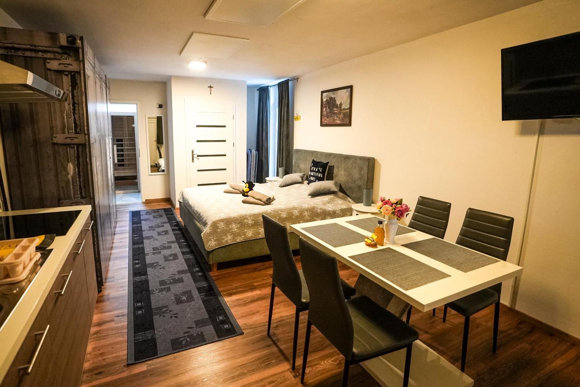 Honey Apartment เลนดาวา ภายนอก รูปภาพ